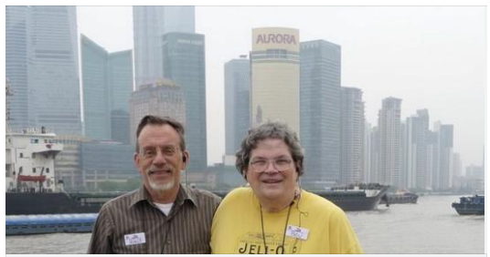 Husband Who Abandoned His Spouse of Nearly Half a Century Pleads for Forgiveness on His Knees After Several Months