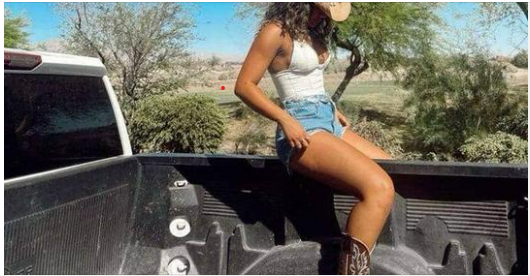 “My husband asked for a divorce right after receiving this photo from me! Can you believe it?”