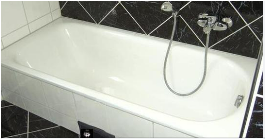 A Decorative Bathtub Panel Fell off While My Husband Was on a Business Trip — What I Found under the Bathtub Made Me Go Pale 