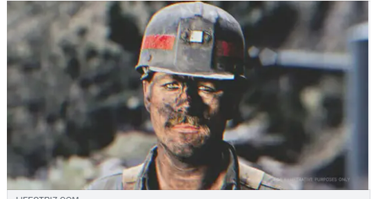 Girl Is Ashamed of ‘Dirty’ Dad Who Works as Coal Miner, Cries as He Takes Mic at Her Graduation