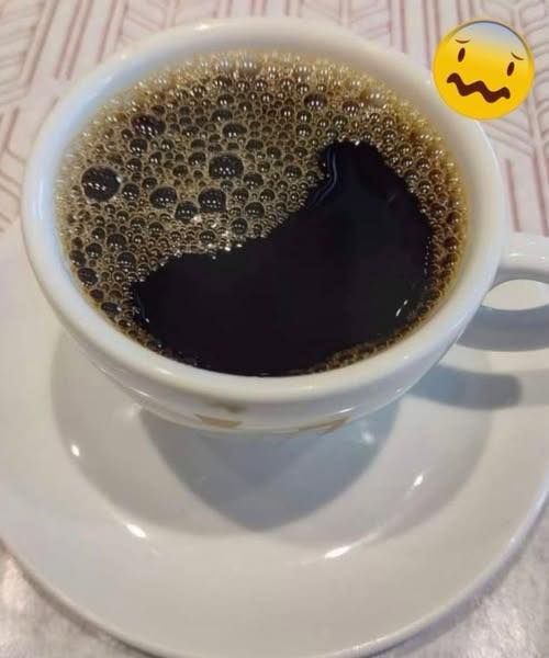 “Doctors Reveal What Really Happens When You Drink Coffee Every Morning — The Surprising Truth About How That Daily Cup Affects Your Hormones, Heart, Digestion, and Sleep, and Why Timing and Add-Ins Can Quietly Make It Healthier or Harmful.”