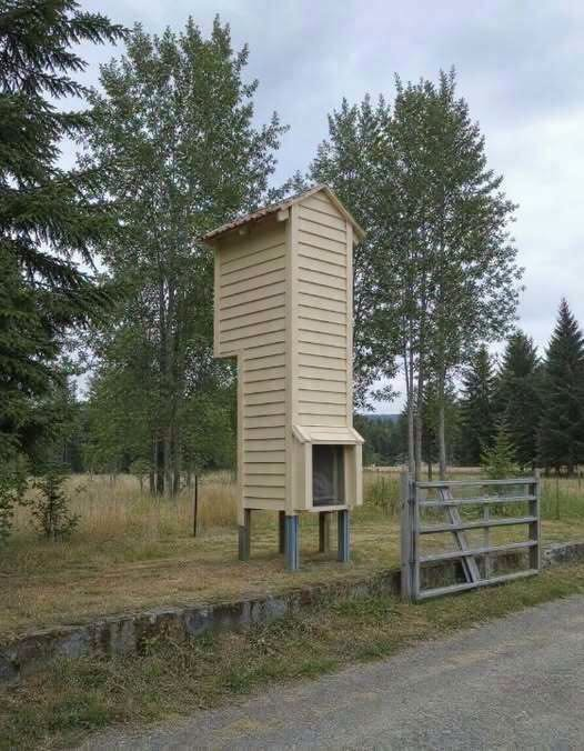 Mystery Tower in Oregon Turns Out to Be a Genius DIY Invention