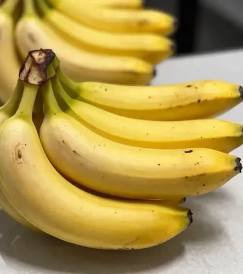 What happens to your blo.od pressure when you eat bananas every day?