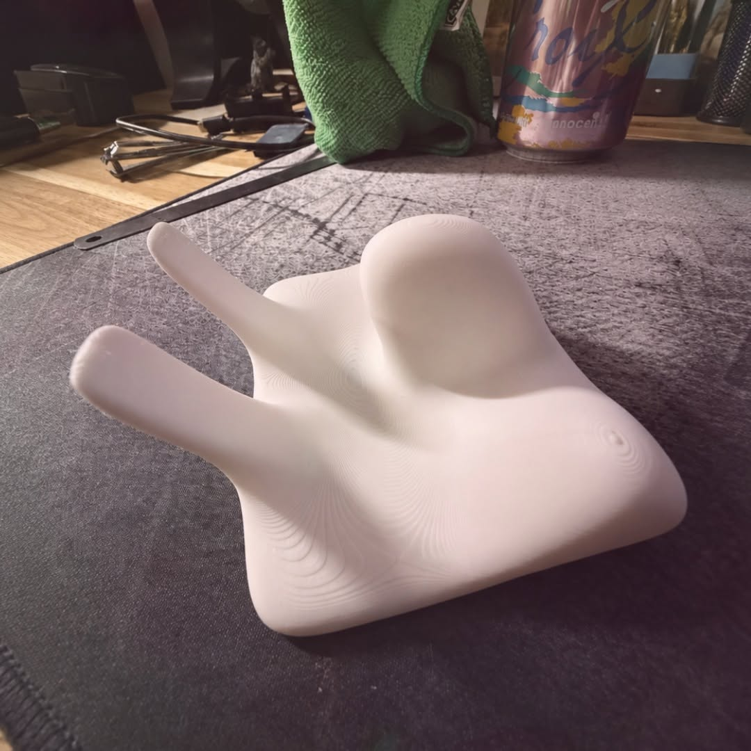 Found in my son’s room. What the hell is it?