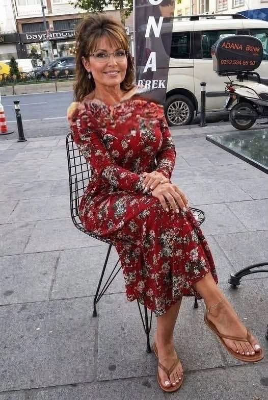 Sarah Palin Turns Heads With Unexpected Photo